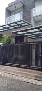 10 Model Pagar Besi Minimalis Mewah untuk Tampilan depan Rumah yang Elegan - Gambar dari