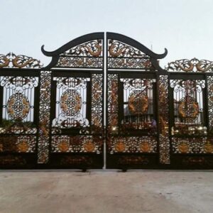 10 Model Pagar Besi Minimalis Mewah untuk Tampilan depan Rumah yang Elegan - Gambar dari