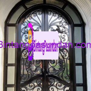 Pintu Besi Rumah Klasik